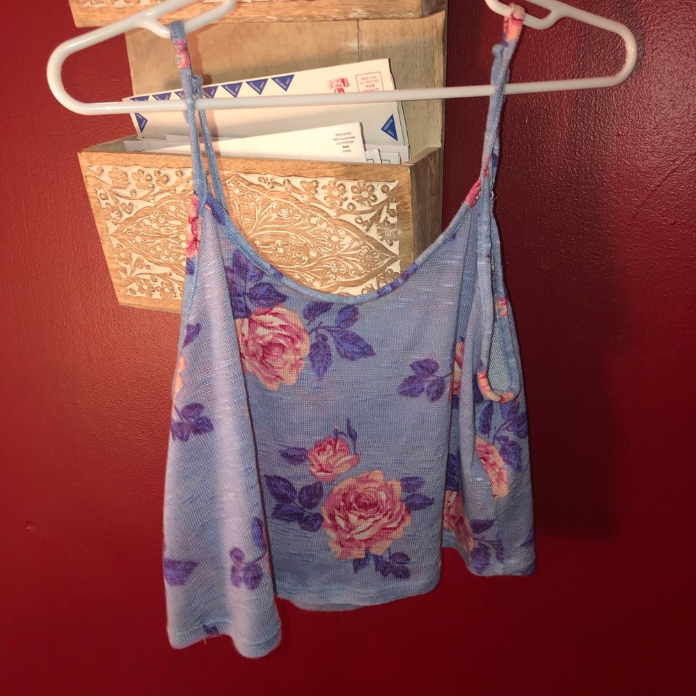 Cropped tank sweater material